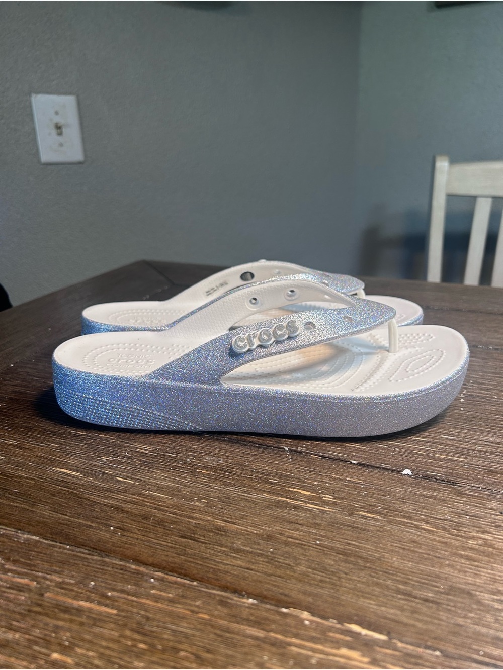 NWOT Crocs platform glitter sandals size 10